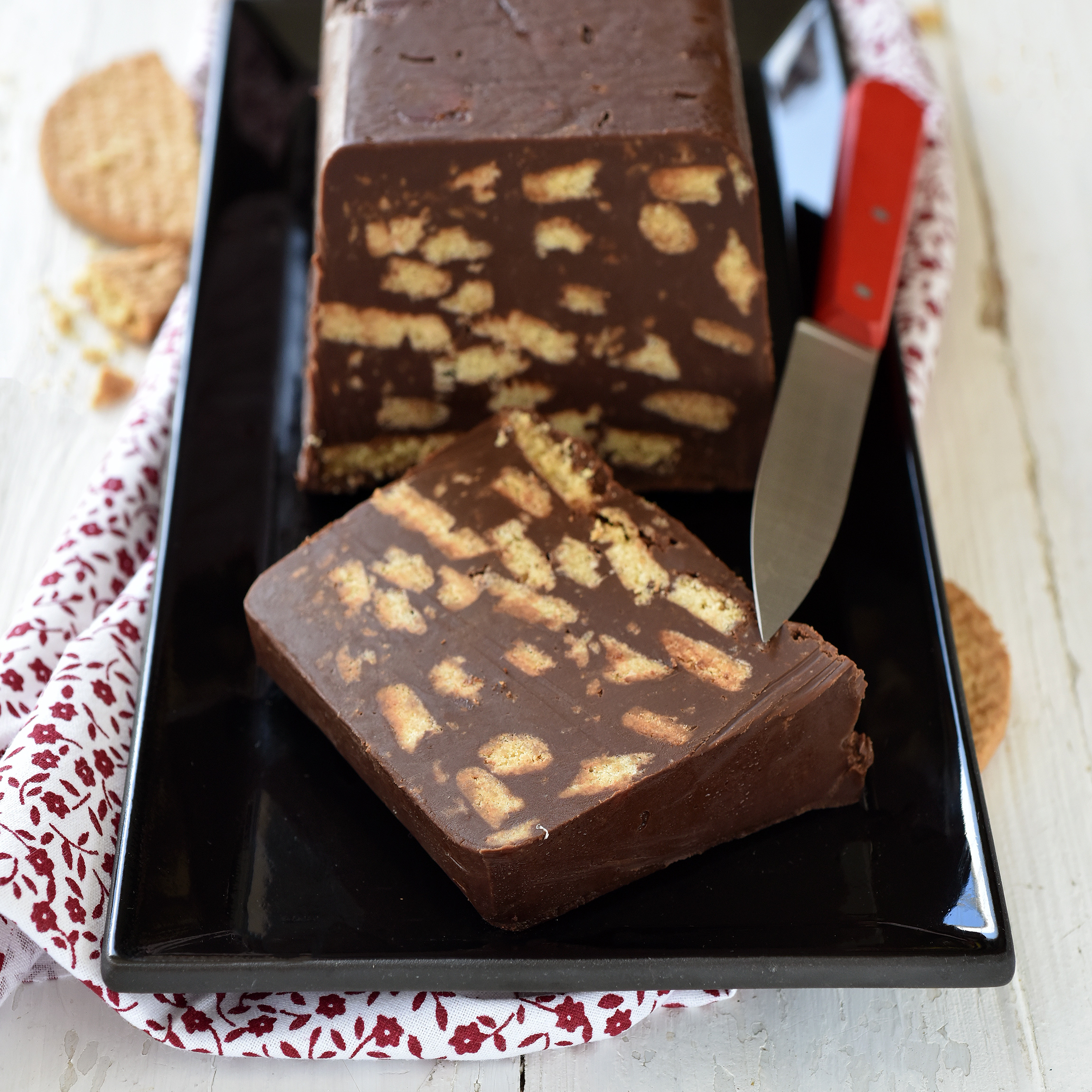 Cake Sans Cuisson Au Chocolat Et Aux Biscuits Regilait Cake Sans Cuisson Au Chocolat Et Aux Biscuits Regilait