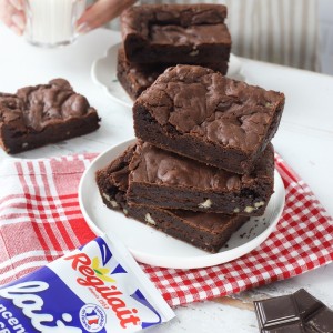 Brownie au chocolat, noix de pécan et lait concentré sucré